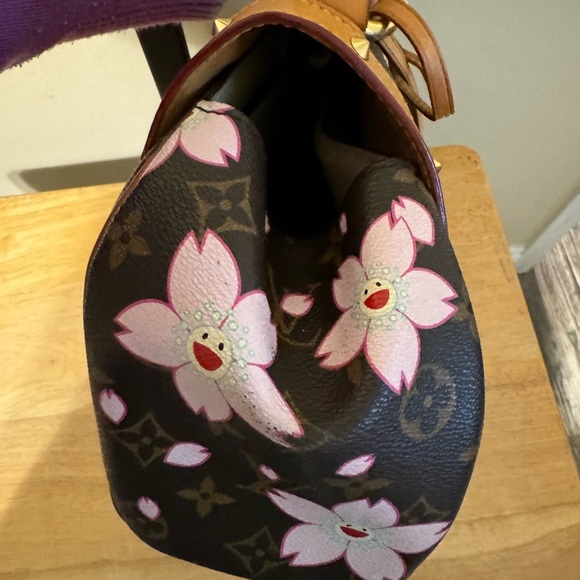Louie Vuitton Cherry Blossom Retro - Picture 4 of 14